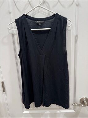 Liverpool Women's Black Sleeveless V-Neck Tank